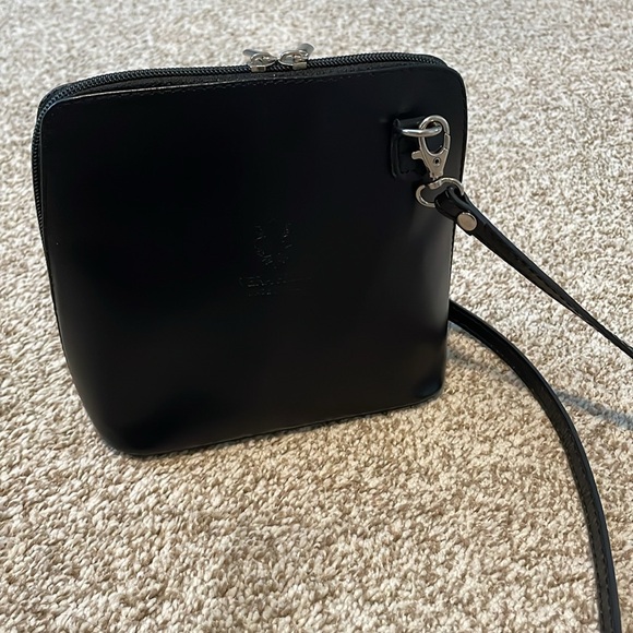 Genuine Italian Black Vera Pelle Leather Cross Body Bag - purchased in Italy - Picture 3 of 17